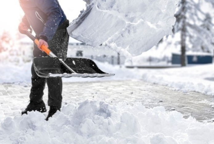 Как уборка снега становится стресс-тестом для сердца