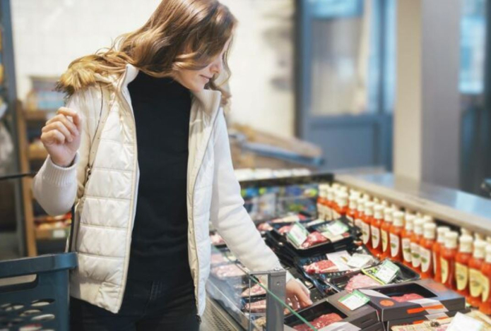 Врач назвала продукты, которые могут вызвать неприятный запах тела