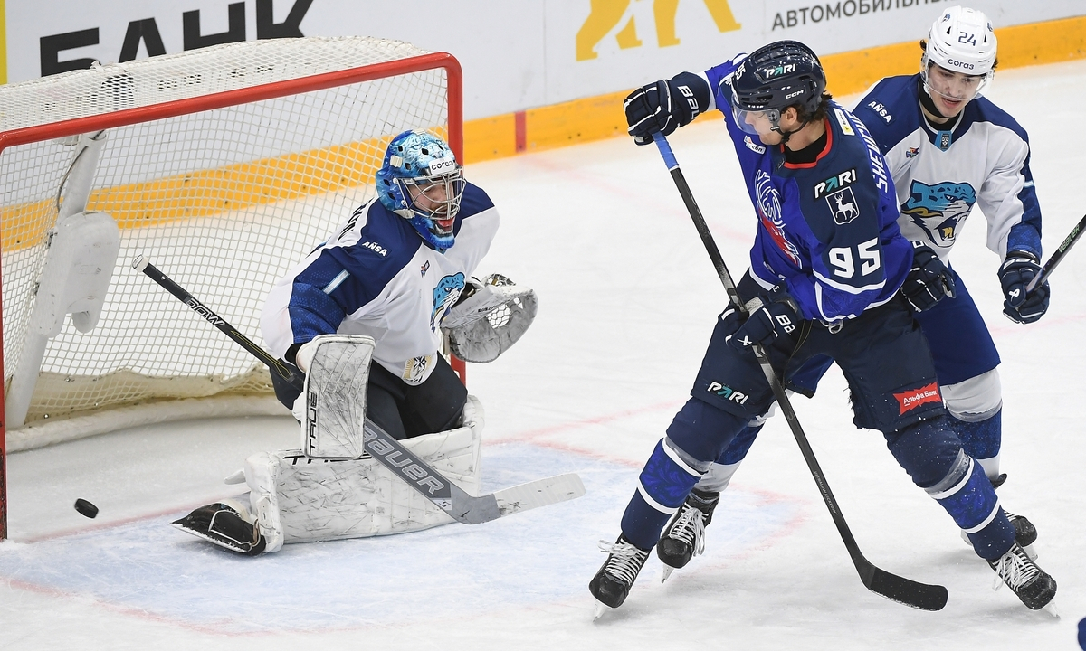 Фоторепортаж с матча КХЛ «Торпедо» — «Барыс» 3:2