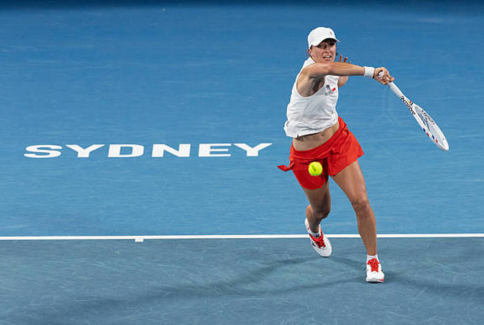 Ига Швёнтек проиграла теннисистке из топ-5 в полуфинальном матче