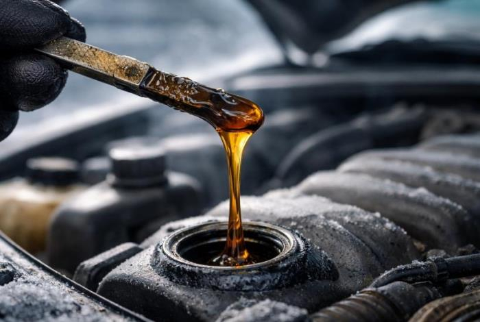 Почему моторное масло густеет зимой