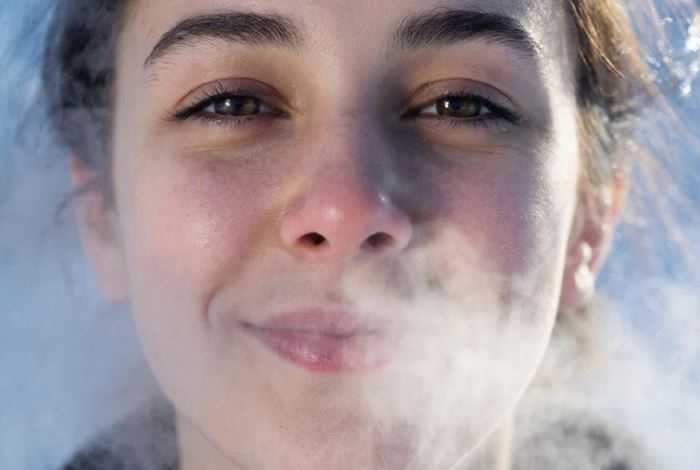 Как правильно защищать лицо и дыхательные пути в мороз