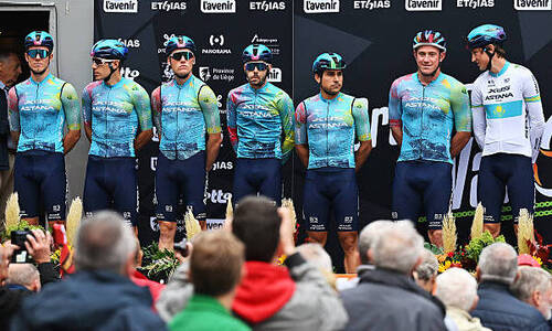 «Астана» стартовала на многодневке в Саудовской Аравии