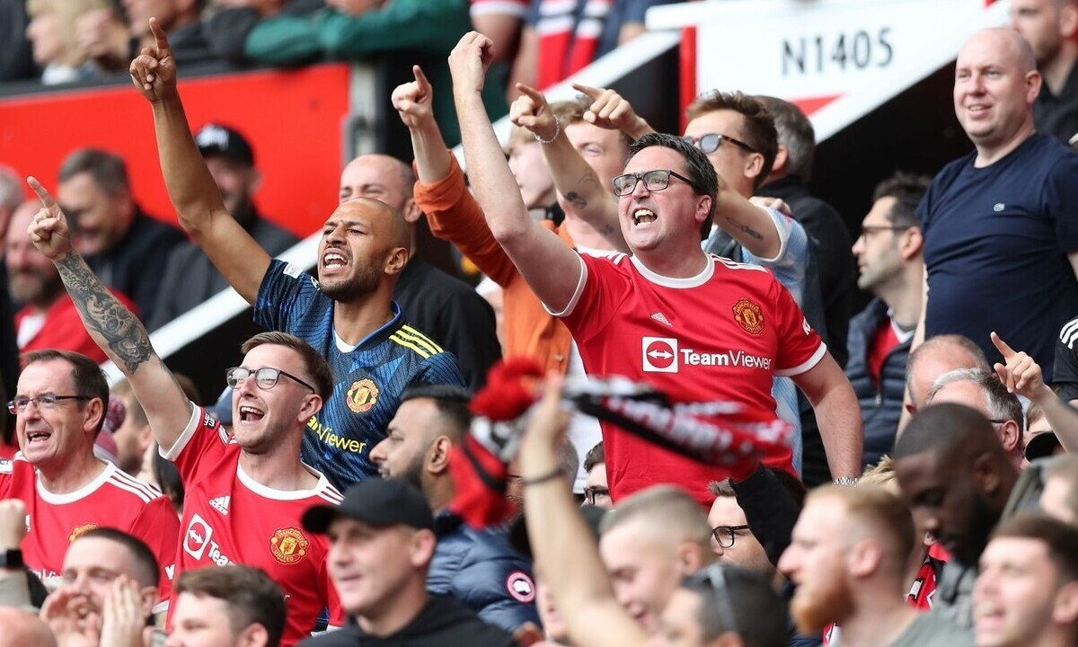 Фанаты «Манчестер Юнайтед» вспомнили «Астану» перед матчем «Кайрат» — «Арсенал»