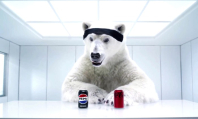 Маркетинговая война обострилась — фанаты Coca-Cola высмеяли рекламу Pepsi. Видео