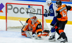 «Не было смысла выходить на лед». Игроков и тренера «Барыса» подвергли критике в России