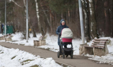 Как гулять с малышами зимой
