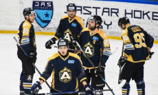 Девять шайб определили исход матча чемпионата Казахстана