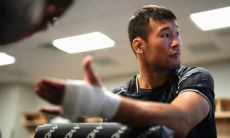 «Мы уже ничего не можем сделать тут». Тренер рассказал правду о новой травме Шавката Рахмонова