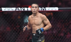 Асу Алмабаев снялся с главного боя UFC. Подробности