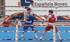 Казахстанский боксёр отправил соперника в нокдаун и выиграл бой на турнире в Испании