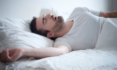 Почему болит голова по утрам?