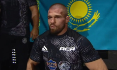 Решением судей закончился бой Артема Резникова в Москве