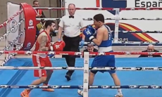 Казахстанский боксёр сенсационно победил чемпиона мира из Украины