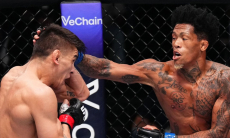 Мощный финиш решил судьбу главного боя турнира UFC с участием Казахстана. Видео