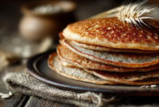 Врач развеяла миф о блинах-суперфудах на Масленицу