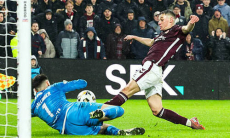 «Ему немного не повезло». Главный тренер «Хартса» оправдал Чеснокова за дебютный матч