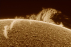 На Солнце заметили гигантскую «улыбку»