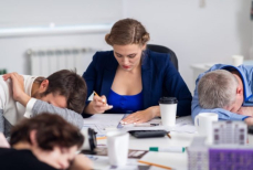 Почему офисным работникам требуется больше отдыха — мнение врача