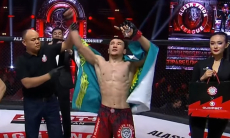 Казахстанский боец ММА нанёс узбекистанцу первое поражение в профи