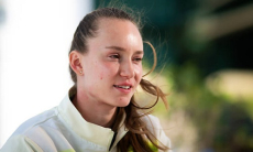 Елена Рыбакина обратилась к своим фанатам. Видео