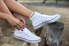 Какая обувь сильно вредит суставам. Ее носят каждый день