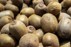 Биолог дал совет при употреблении киви с кожурой