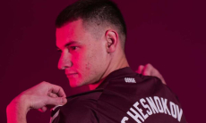 В Британии стартовала продажа мерча Ислама Чеснокова. Известна цена