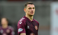 «Мы видим, как он прибавляет». Первый гол Чеснокова за «Хартс» оценили в Шотландии