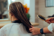 Как восстановить сухие волосы после зимы