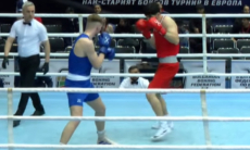 Казахстанский тяжеловес пережил нокдаун и совершил камбэк на малом ЧМ-2026 по боксу