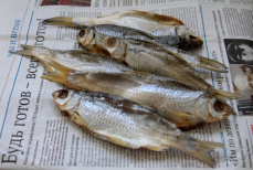 Солёная ловушка — врачи предупредили об опасности популярной закуски