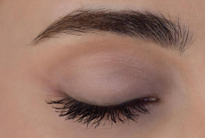 Эпоха объемных ресниц завершилась, что диктует мода 2026