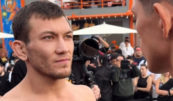 Кандидат в UFC из Казахстана провел финальную дуэль взглядов перед боем в США. Видео