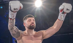 Боксер из Казахстана нокаутом выиграл титул чемпиона мира и завершил карьеру