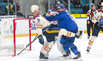 «Барыс» вел в счете 3:1 и проиграл дома китайскому клубу в КХЛ