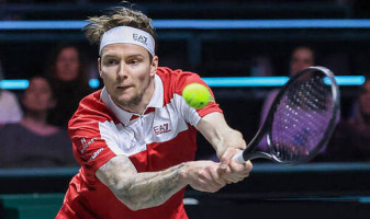 Двумя сетами обернулся матч Александра Бублика на турнире за три миллиона долларов