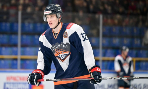 Уроженец Казахстана помог команде победить в матче ВХЛ