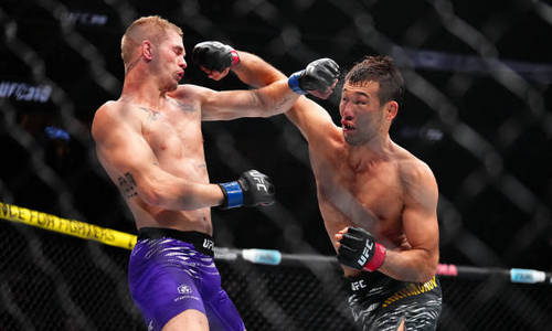 Иэн Гэрри высмеял травму Шавката Рахмонова и вызвал жёсткую реакцию