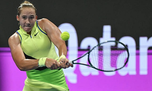 Мирра Андреева устроила разгром на турнире с участием Елены Рыбакиной