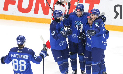 Разгромом завершился матч «Снежных Барсов» в МХЛ