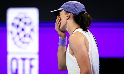 Конкурентку Елены Рыбакиной обвинили в неспортивном поведении. Видео