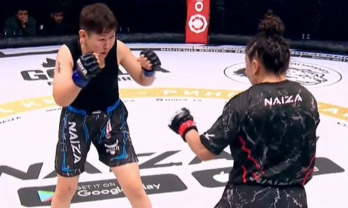 «Отлетает голова от ударов». Избиением обернулся бой Казахстан — Китай в ММА. Видео