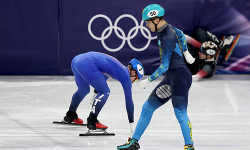 «Вау!». Финиш казахстанского шорт-трекиста на Олимпиаде привел в восторг МОК. Видео