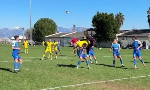 «Женис» разгромно проиграл российскому клубу в матче с четырьмя таймами