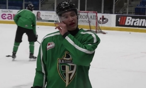 Хоккеист из Казахстана отметился шайбой за канадский клуб