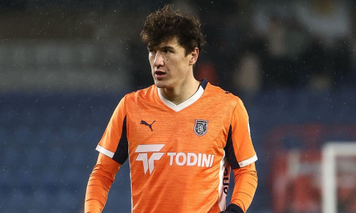 Европейский клуб принял решение по футболистам сборной Узбекистана