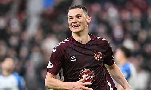 «В один момент всё изменилось». В Великобритании поражены дебютным голом Чеснокова за «Хартс»