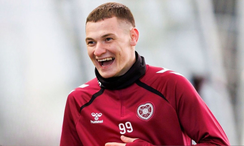 Футболист сборной Казахстана раскрыл подробности жизни в Шотландии