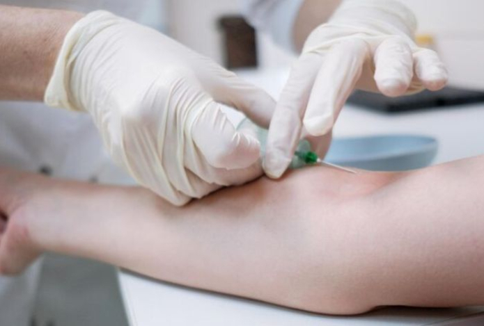 Онколог раскрыл, какие обследования важно проходить людям после 40 лет